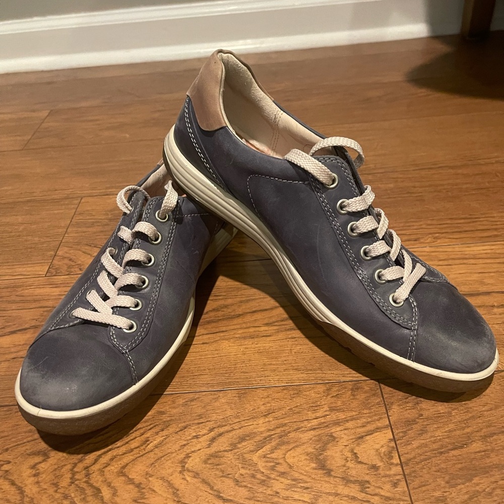 Ecco Navy and Beige Leather Sneakers